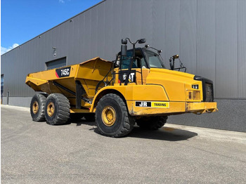 Tombereau articulé CATERPILLAR 745