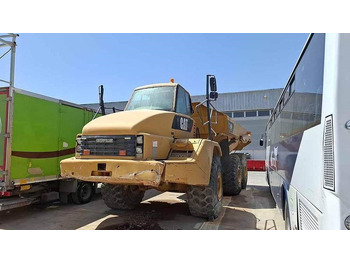Tombereau articulé CATERPILLAR 740