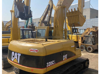 Pelle sur chenille CATERPILLAR 325CL