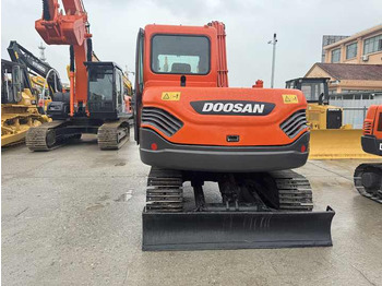 Pelle sur chenille Hot Sale Used Doosan DX75-9C Excavator Doosan 7.5 Ton Crawler Digger Original Equipment: photos 3