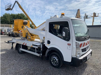 Camion avec nacelle RENAULT Maxity