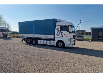 Camion à rideaux coulissants MAN TGX