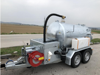 Camion vidangeur