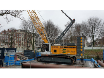Grue sur chenilles LIEBHERR