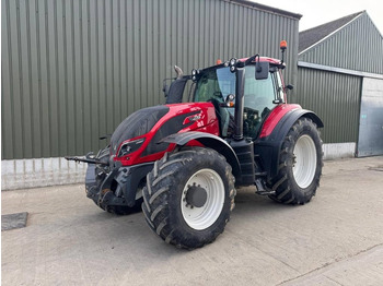 Tracteur agricole VALTRA T194