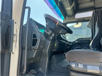 Photo d'intérieur 1: Tracteur routier MAN TGA18.460