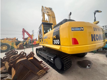 Pelle sur chenille KOMATSU PC300-8