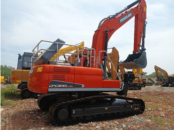 Pelle sur chenille DOOSAN DX300LC