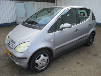 Voiture à hayon MERCEDES-BENZ