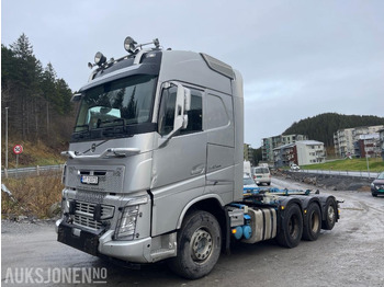 Camion ampliroll VOLVO FH 540