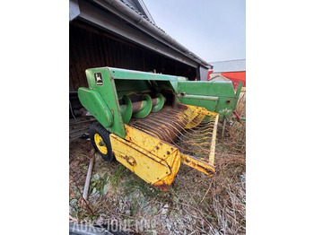Machine agricole JOHN DEERE