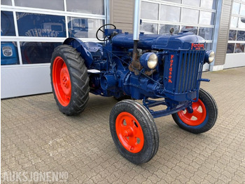 Tracteur agricole Ford Fordson-Stegamajor E27N: photos 4 Tracteur agricole Ford Fordson-Stegamajor E27N: photos 4