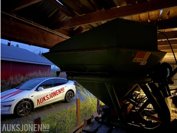 Machine agricole 1900 Gjødselspreder m/aksling: photos 4