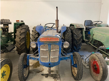Tracteur agricole FORDSON