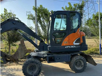 Mini pelle Doosan DX 60: photos 4