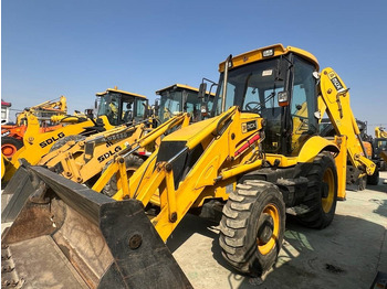 Tractopelle JCB 3CX