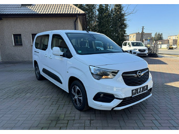 Voiture OPEL