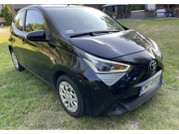 Voiture à hayon TOYOTA