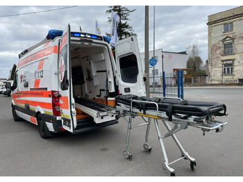 Ambulance VOLKSWAGEN Crafter