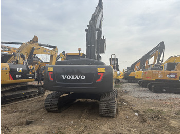 Volvo EC 240 — crédit-bail Volvo EC 240: photos 3
