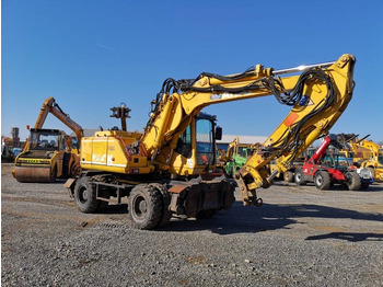 Pelle sur pneus ATLAS