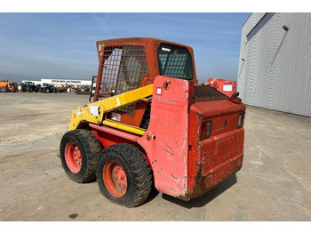 Mini chargeuse Bobcat 753: photos 2