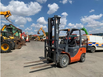 Chariot élévateur à gaz