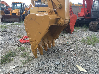 Pelle sur chenille CATERPILLAR 325D