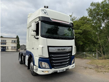 Tracteur routier DAF XF 530