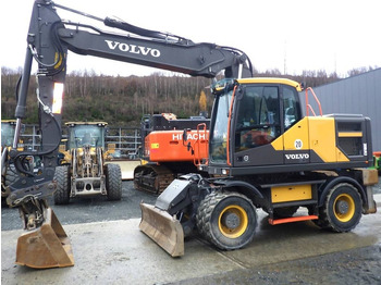 Pelle sur pneus VOLVO EW180