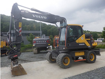 Pelle sur pneus VOLVO EWR170E
