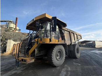 Tombereau rigide CATERPILLAR