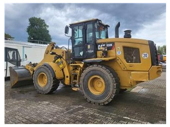 Chargeuse sur pneus CATERPILLAR 930K