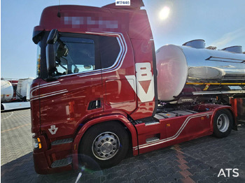Tracteur routier SCANIA R 530 V8