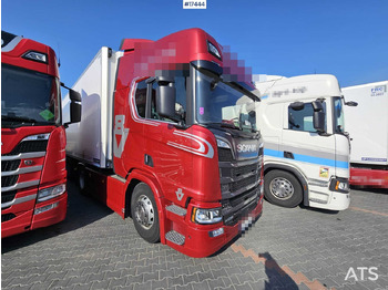 Tracteur routier SCANIA R 530 V8