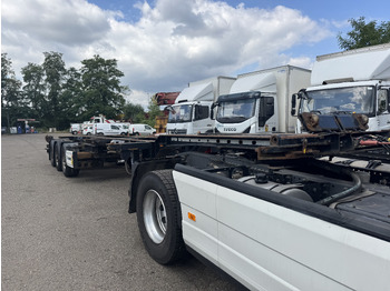 Semi-remorque porte-conteneur/ Caisse mobile KRONE