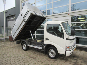 Utilitaire benne Toyota Dyna 100 3.0 D-4D 80KW Comfort Veegvuilkipper Tipper: photos 2 Utilitaire benne Toyota Dyna 100 3.0 D-4D 80KW Comfort Veegvuilkipper Tipper: photos 2