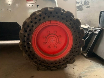 Mini chargeuse Bobcat S 300: photos 5 Mini chargeuse Bobcat S 300: photos 5