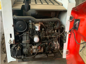 Mini chargeuse Bobcat S 300: photos 3 Mini chargeuse Bobcat S 300: photos 3
