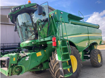 Moissonneuse-batteuse JOHN DEERE S780
