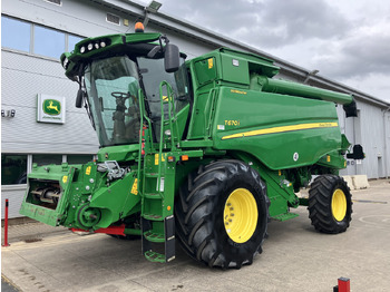 Moissonneuse-batteuse JOHN DEERE T670