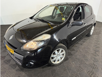 Voiture à hayon RENAULT