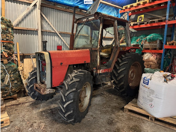 Tracteur agricole MASSEY FERGUSON 1000 series