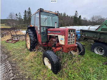 Tracteur agricole INTERNATIONAL