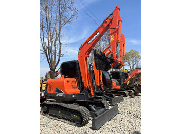 Pelle sur chenille DOOSAN DX60