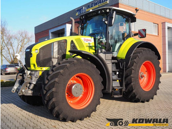 Tracteur agricole CLAAS Axion 920