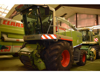 Ensileuse CLAAS Jaguar
