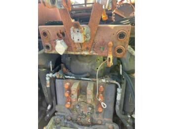 Tracteur agricole Deutz-Fahr DX 6.10 *zur Teileverwertung*: photos 3