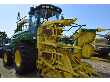 Ensileuse JOHN DEERE 7400