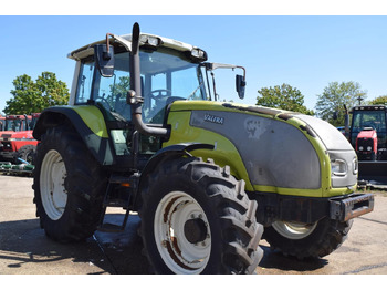 Tracteur agricole VALTRA T120